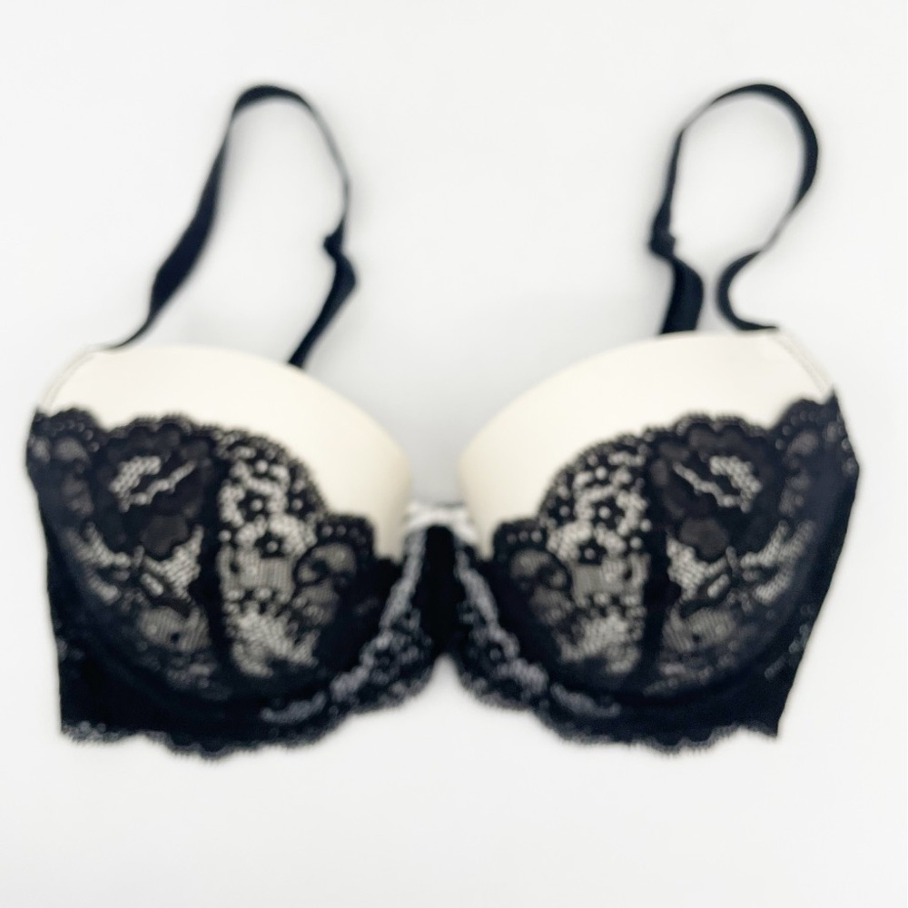 VICTORIA’S SECRET Dream Angel Lined Demi 32DD Black and White Cream
